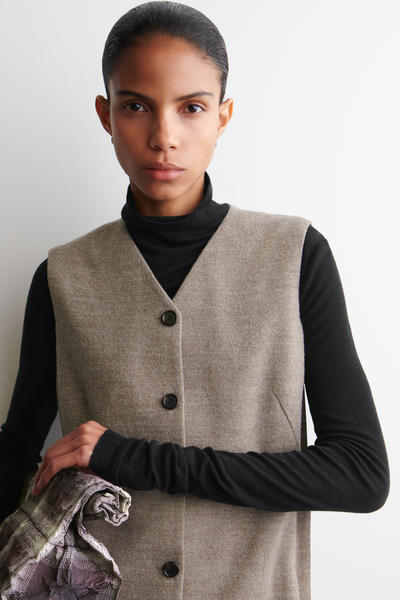 COS メリノウールボタンミニドレス