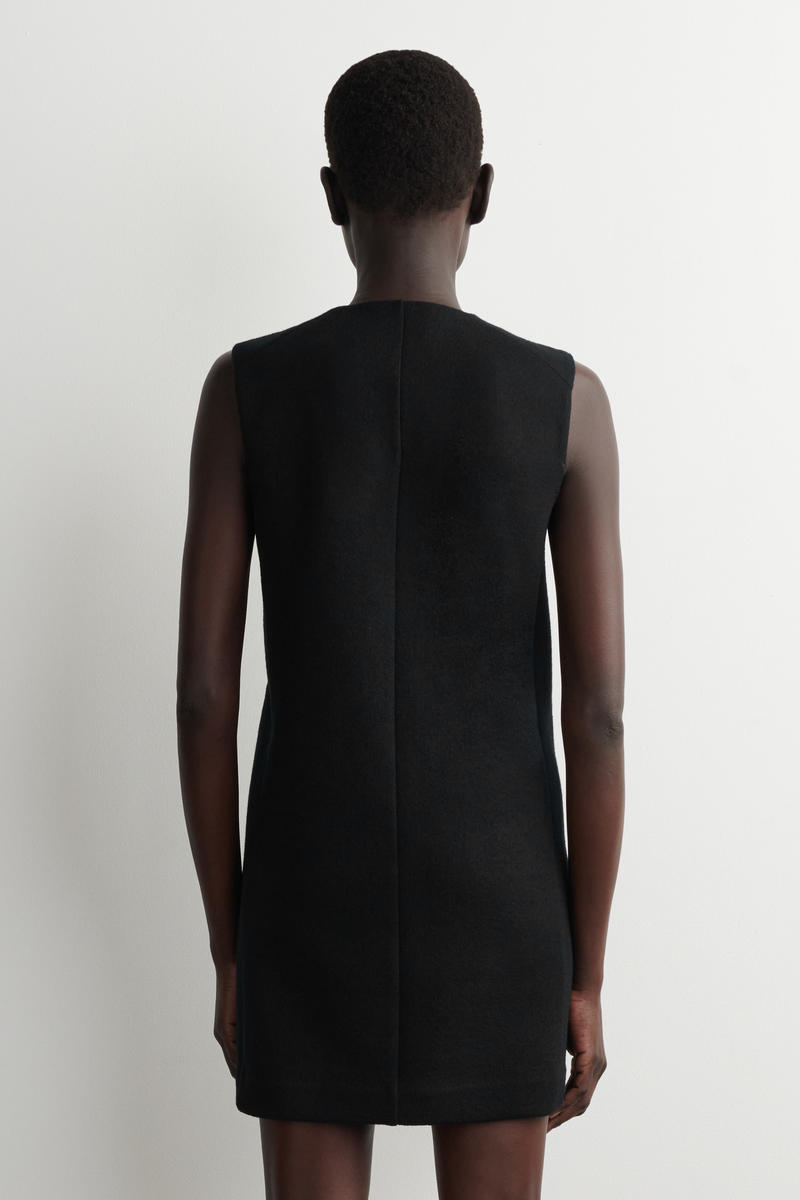 COS メリノウールボタンミニドレス