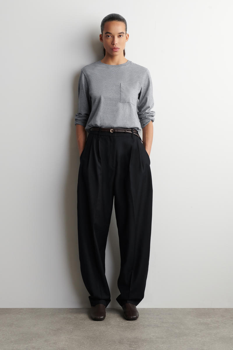 COS オーバーサイズ ブラッシュドコットン 長袖Tシャツ