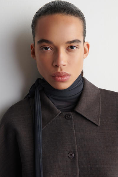 COS ラウンデッド ウールブレンドシャツ