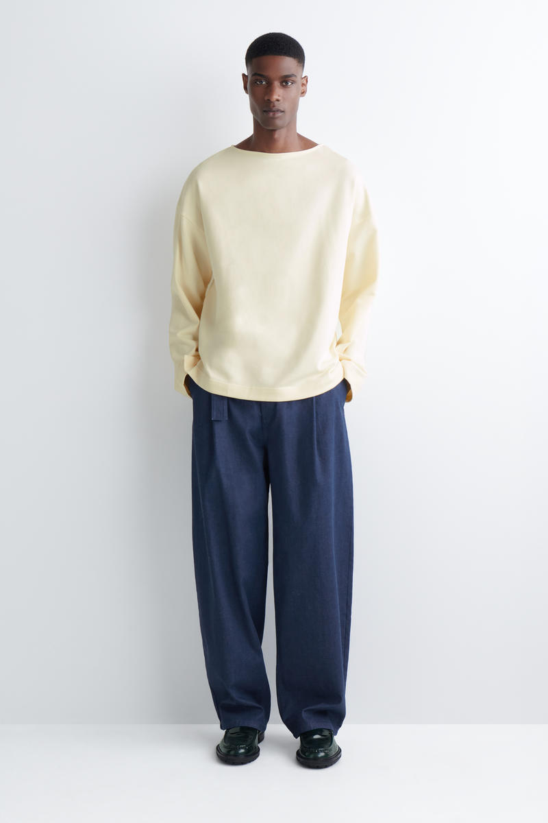 COS オーバーサイズ ボートネック スウェットシャツ