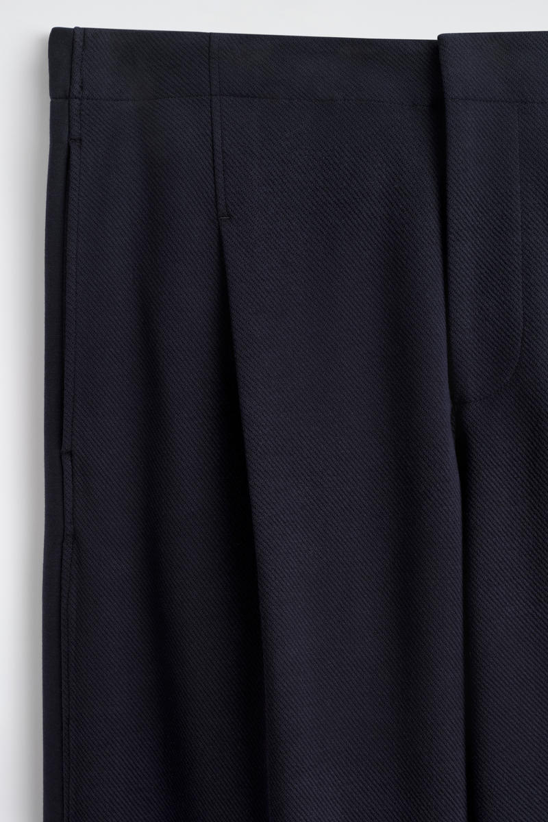 COS オーバーサイズ ワイドレッグ パンツ