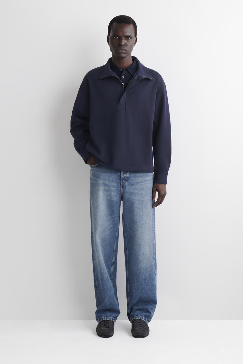 COS ファンネルネック ジップアップ スウェットシャツ