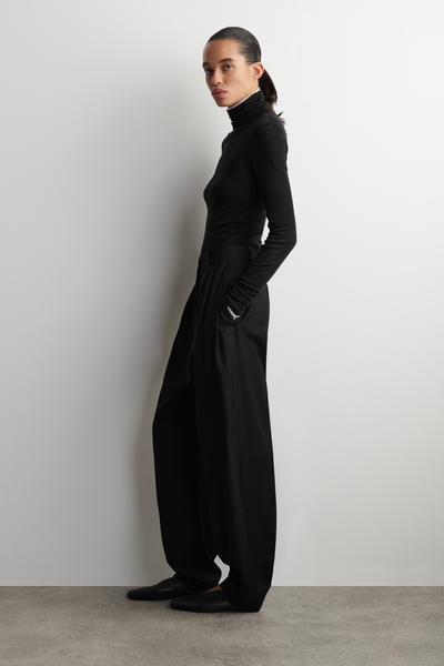 COS プリーツ入り チューリップパンツ -  ウールブレンド素材