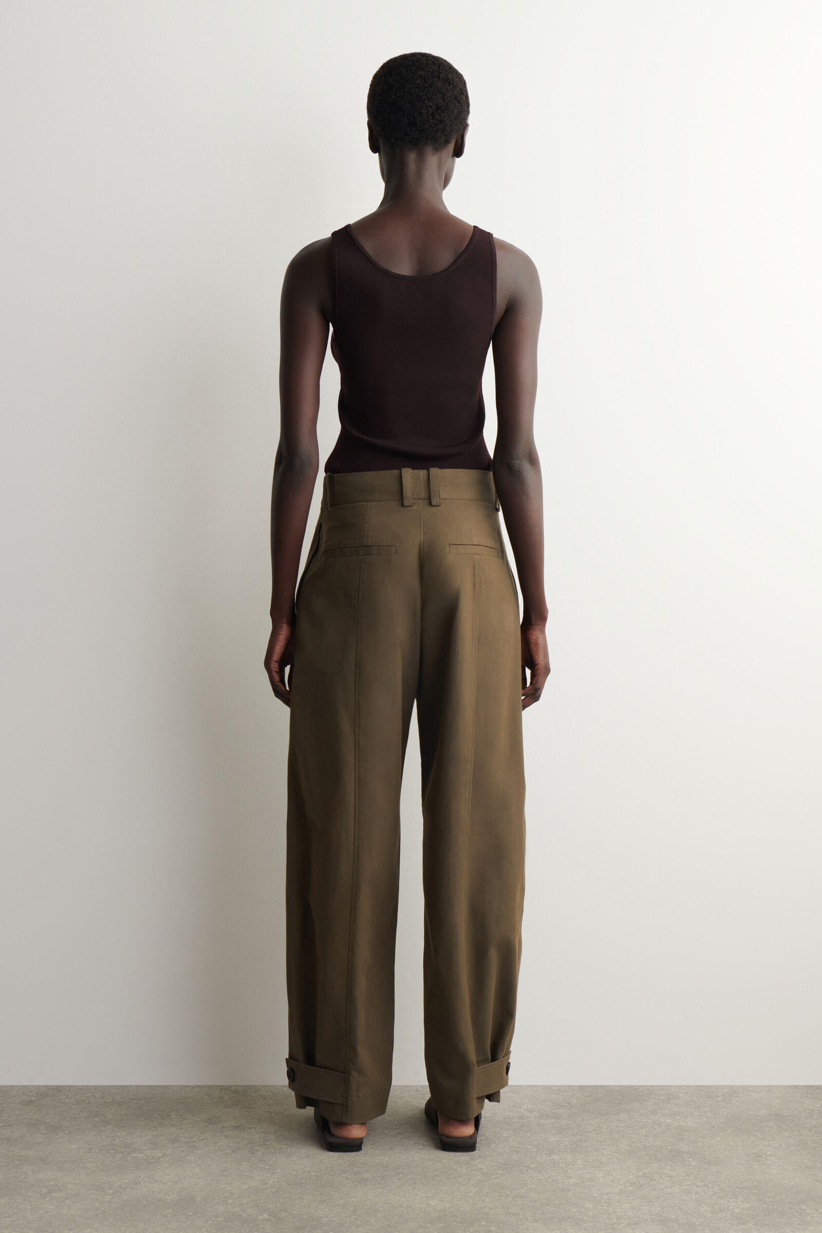 BARREL-LEG COTTON UTILITY TROUSERS バレルレッグ ユーティリティ