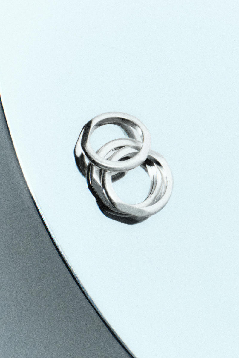 Offering オファリング FACETED RING ファセットリング シルバー｜COS コス 公式オンラインストア