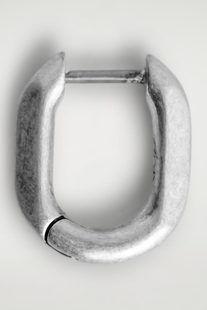 COS ファセットフープイヤリング