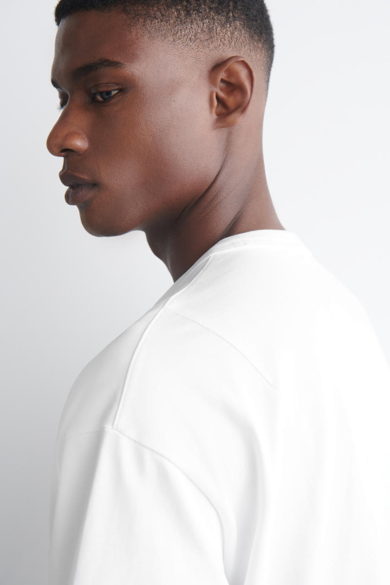 COS オーバーサイズヘビーウェイトTシャツ