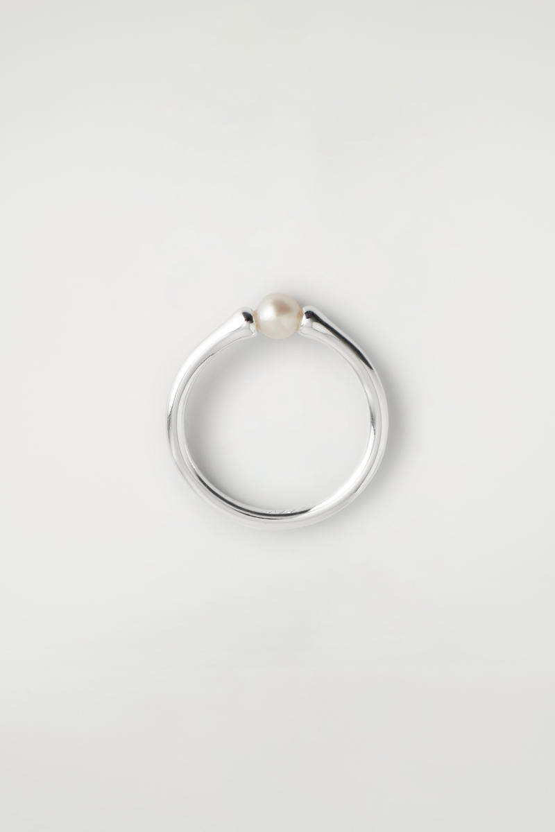 FRESHWATER PEARL RING 淡水パールリング シルバー｜COS コス 公式