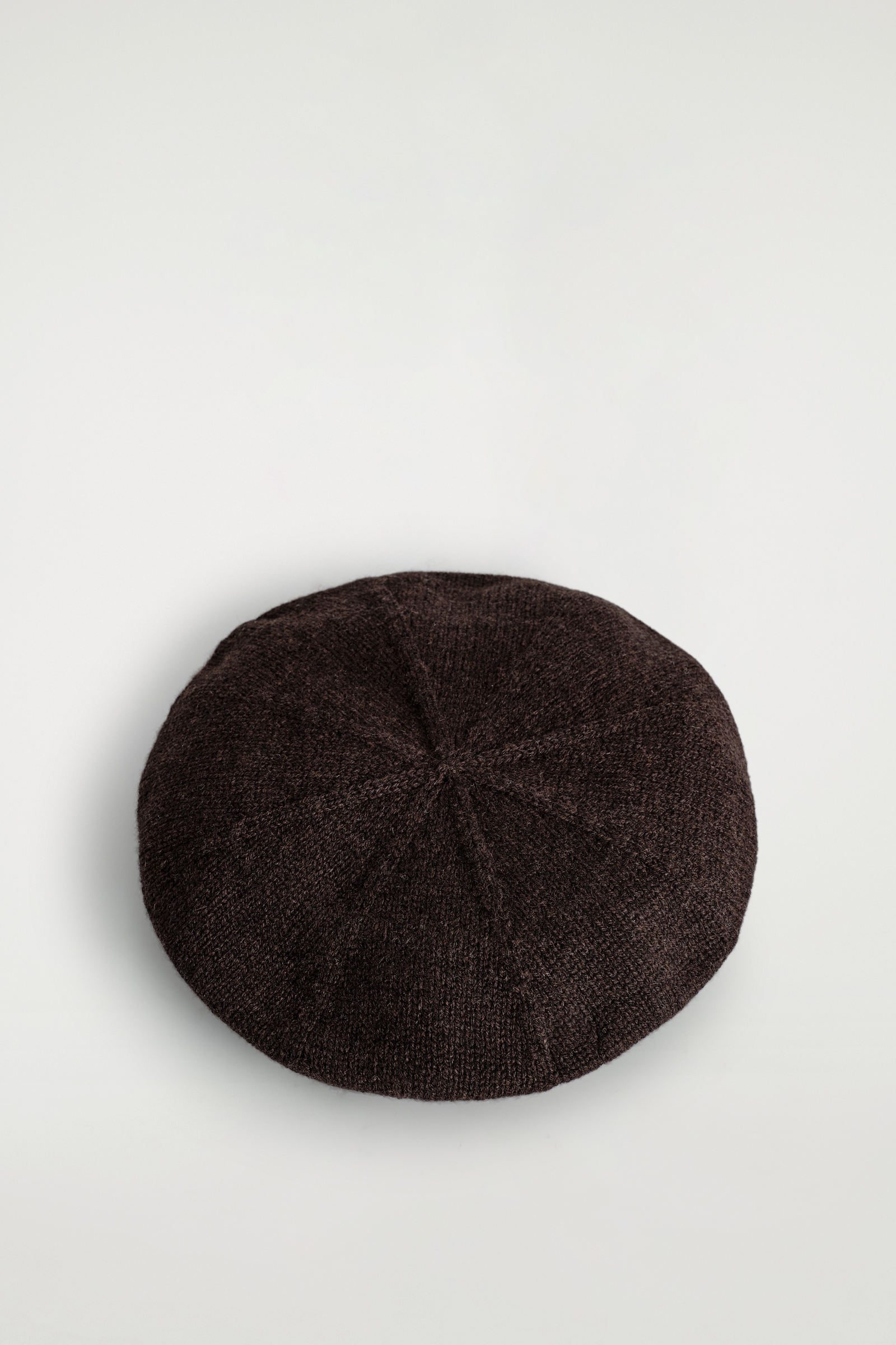 WOOL-YAK BERET ウールヤクベレー帽 ダークブラウン｜COS コス 公式