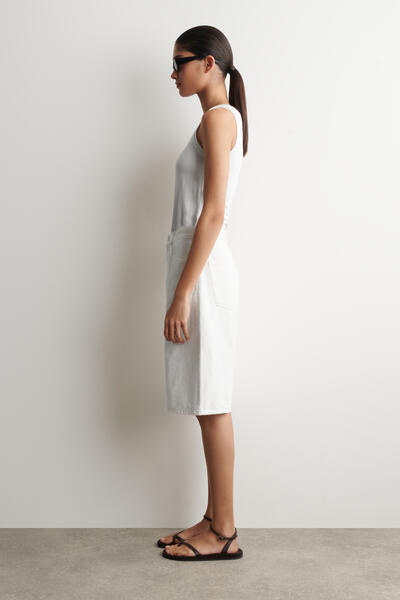 COS ニーレングス デニムショートパンツ