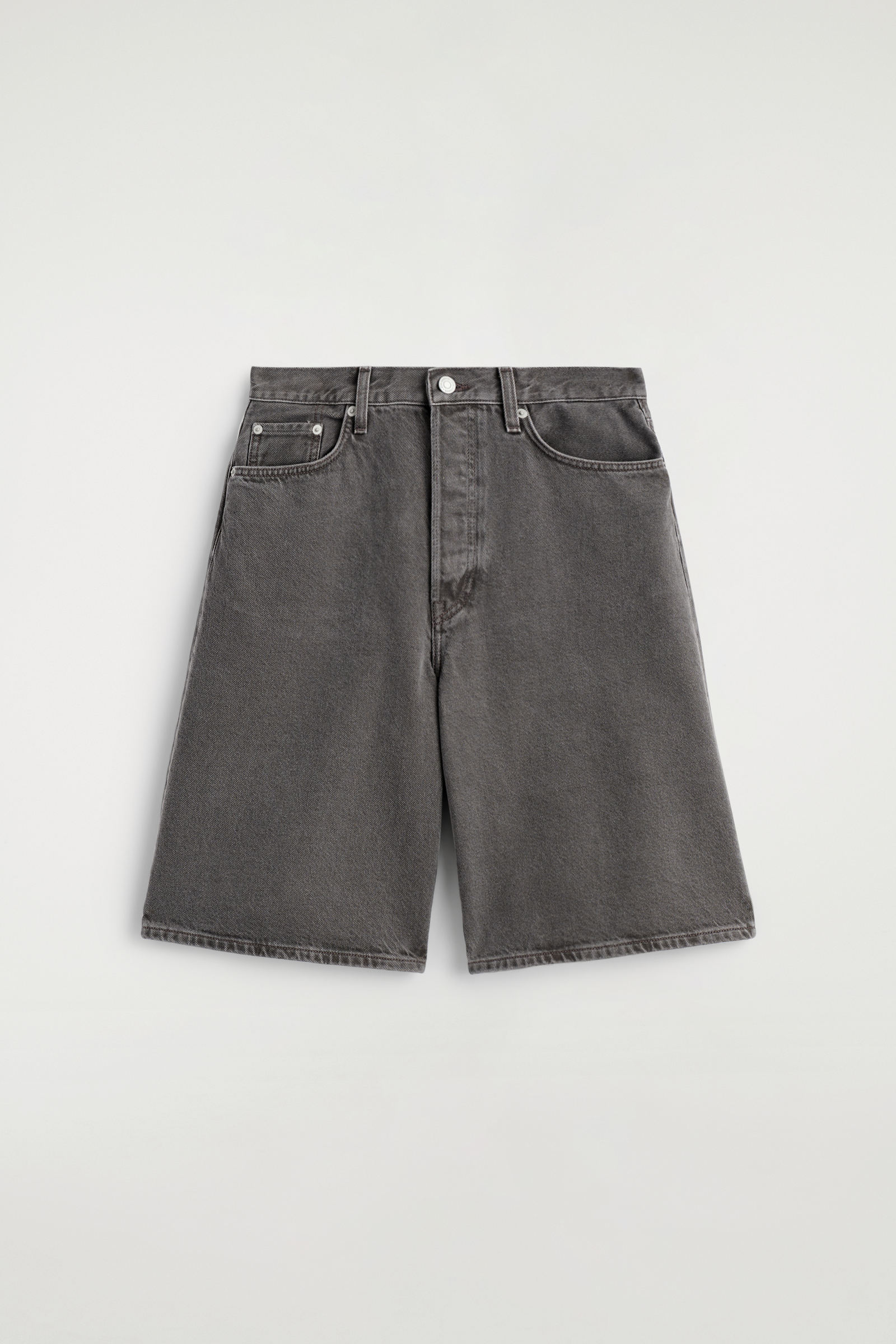 KNEE-LENGTH DENIM SHORTS ニーレングス デニムショートパンツ ダーク
