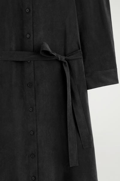 COS ベルト付きノーカラーミディシャツワンピース