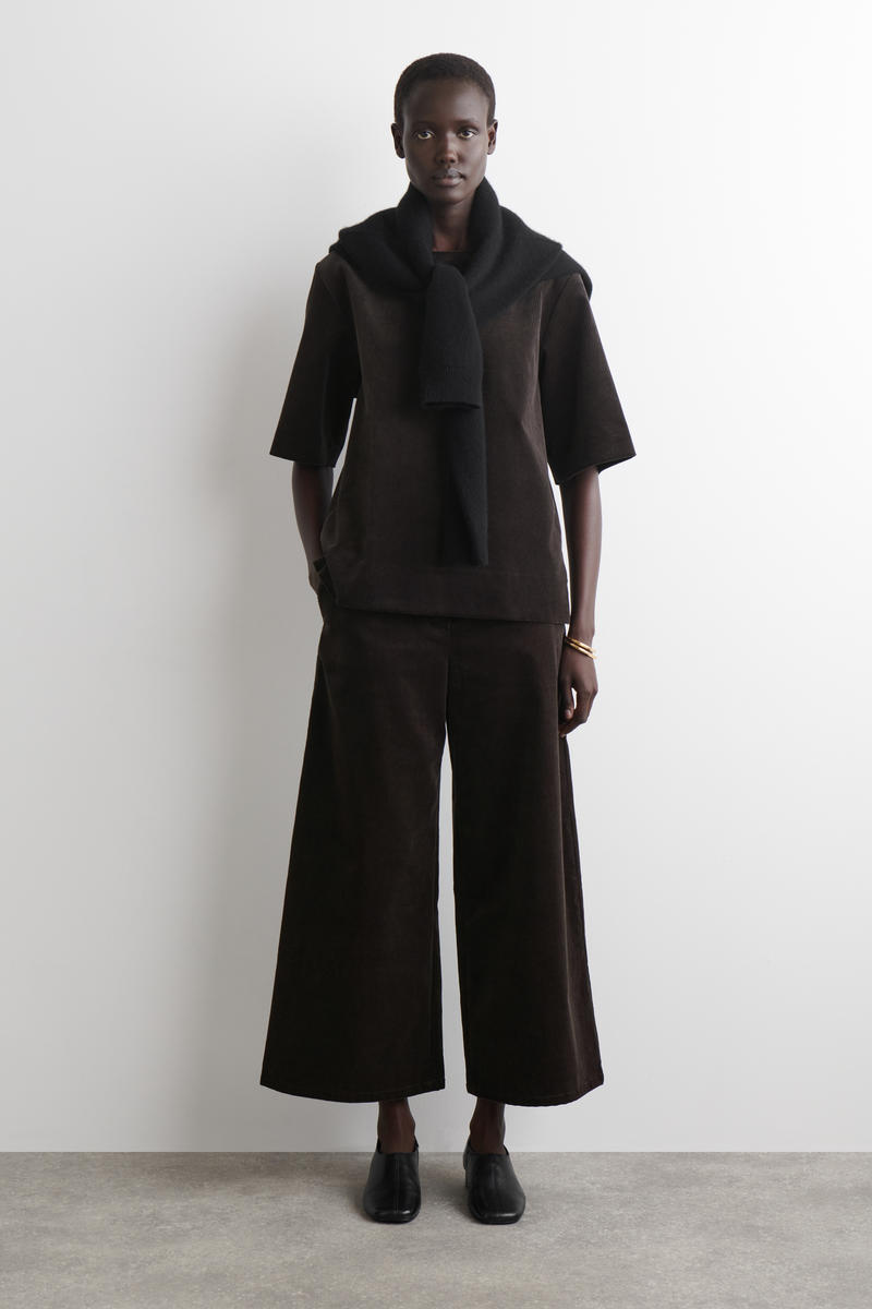 COS コーデュロイキュロット