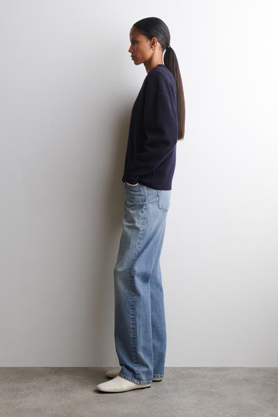 COS ラウンドウールVネックセーター