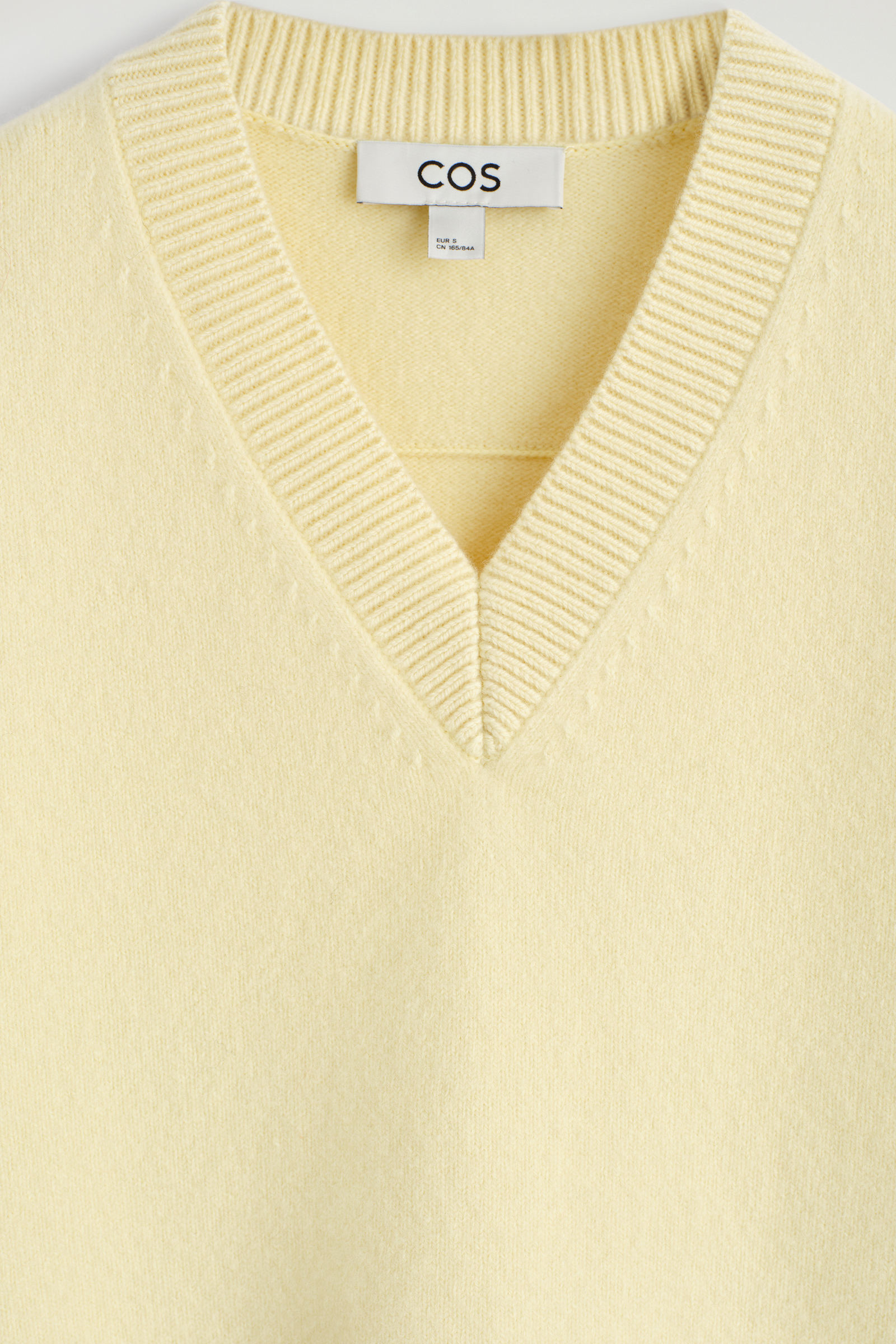 ROUNDED WOOL V-NECK JUMPER ラウンドウールVネックセーター バター