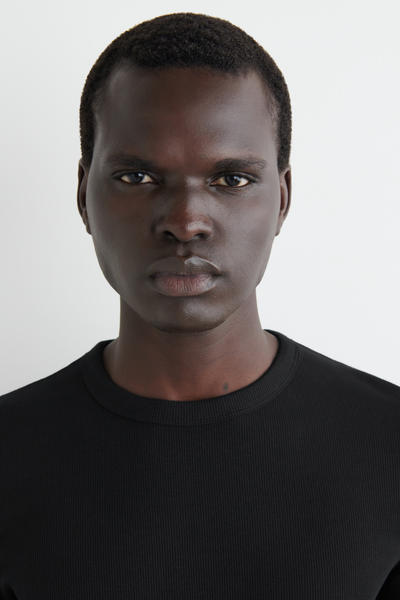 COS スリムリブコットン長袖Tシャツ