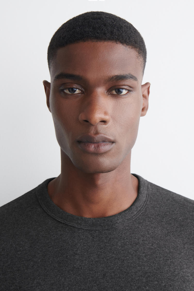 SLIM RIBBED COTTON LONG-SLEEVED T-SHIRT スリムリブコットン長袖T