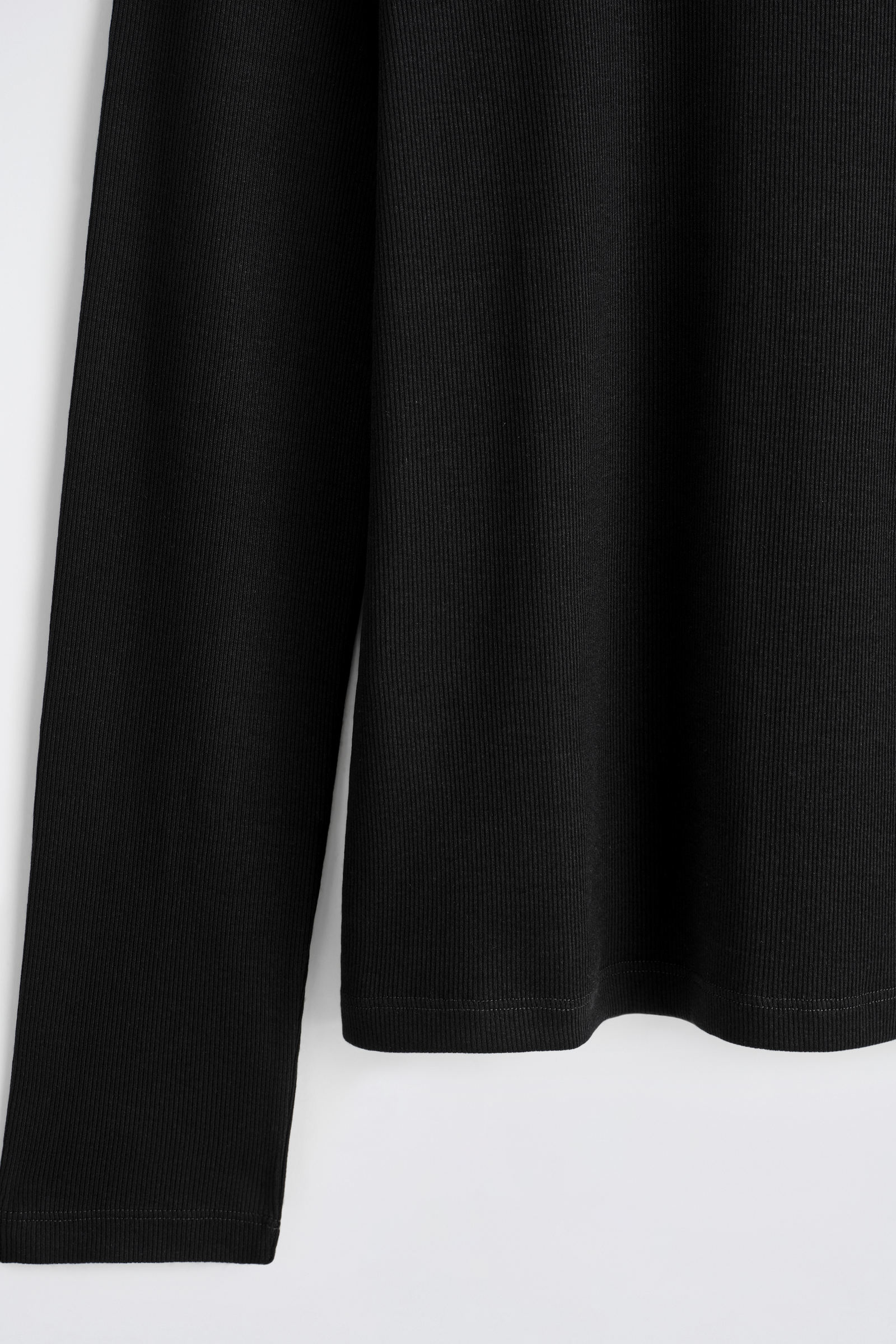 SLIM RIBBED COTTON LONG-SLEEVED T-SHIRT スリムリブコットン長袖T