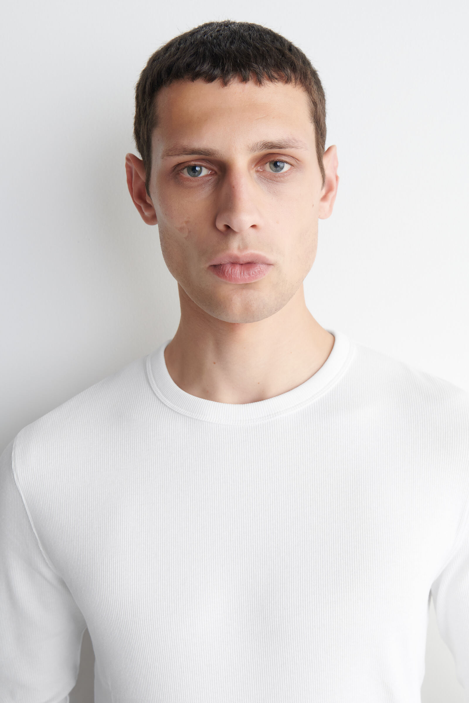 SLIM RIBBED COTTON LONG-SLEEVED T-SHIRT スリムリブコットン長袖T
