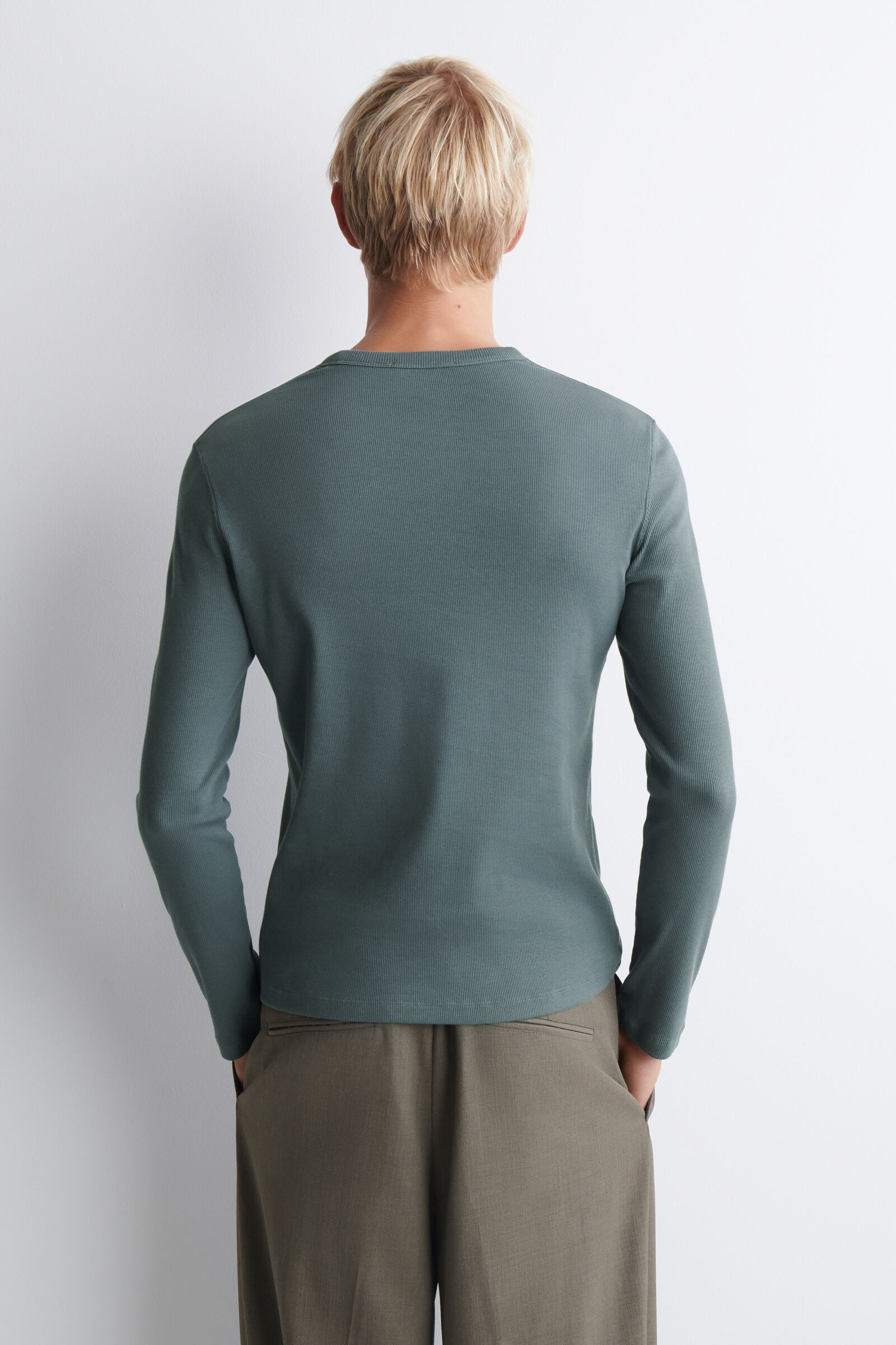 SLIM RIBBED COTTON LONG-SLEEVED T-SHIRT スリムリブコットン長袖T