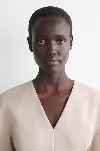 COS テーラードVネックミニドレス