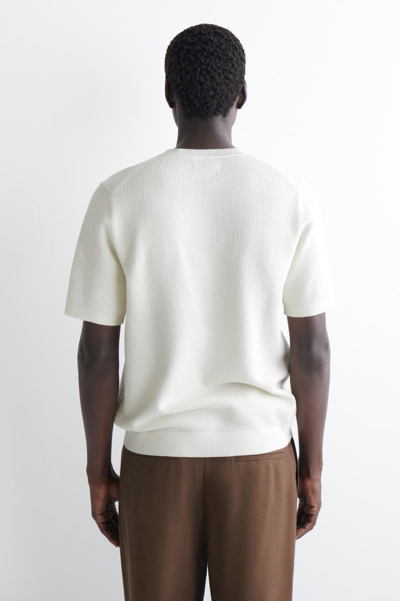 COS ワッフルニットコットンTシャツ