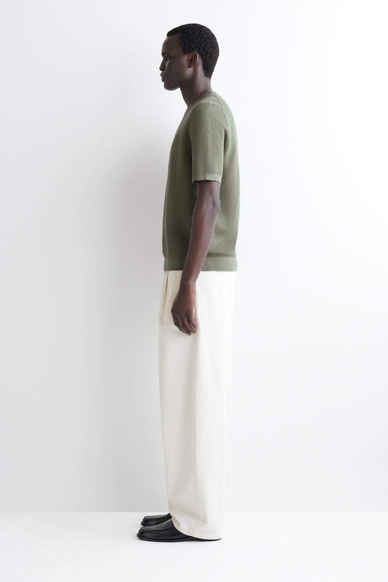 COS ワッフルニットコットンTシャツ
