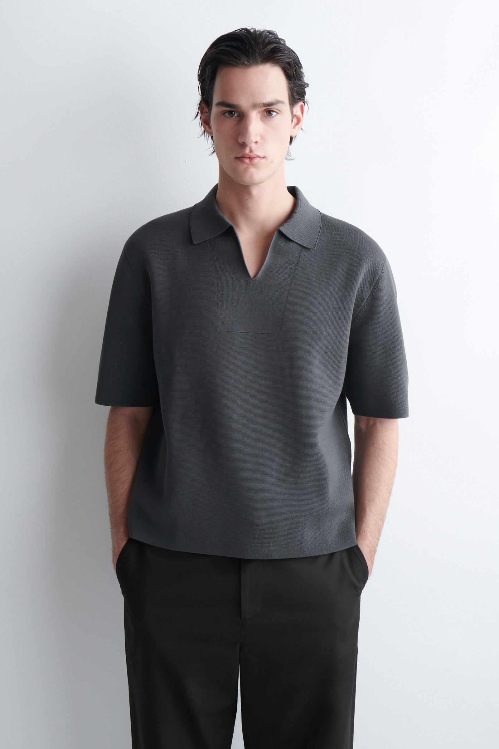 【美品】COS コス ニットポロ 半袖 カーキ XLサイズ シルク混 KNITTED SILK POLO SHIRT ニットシルクポロシャツ ダークグリーン｜COS
