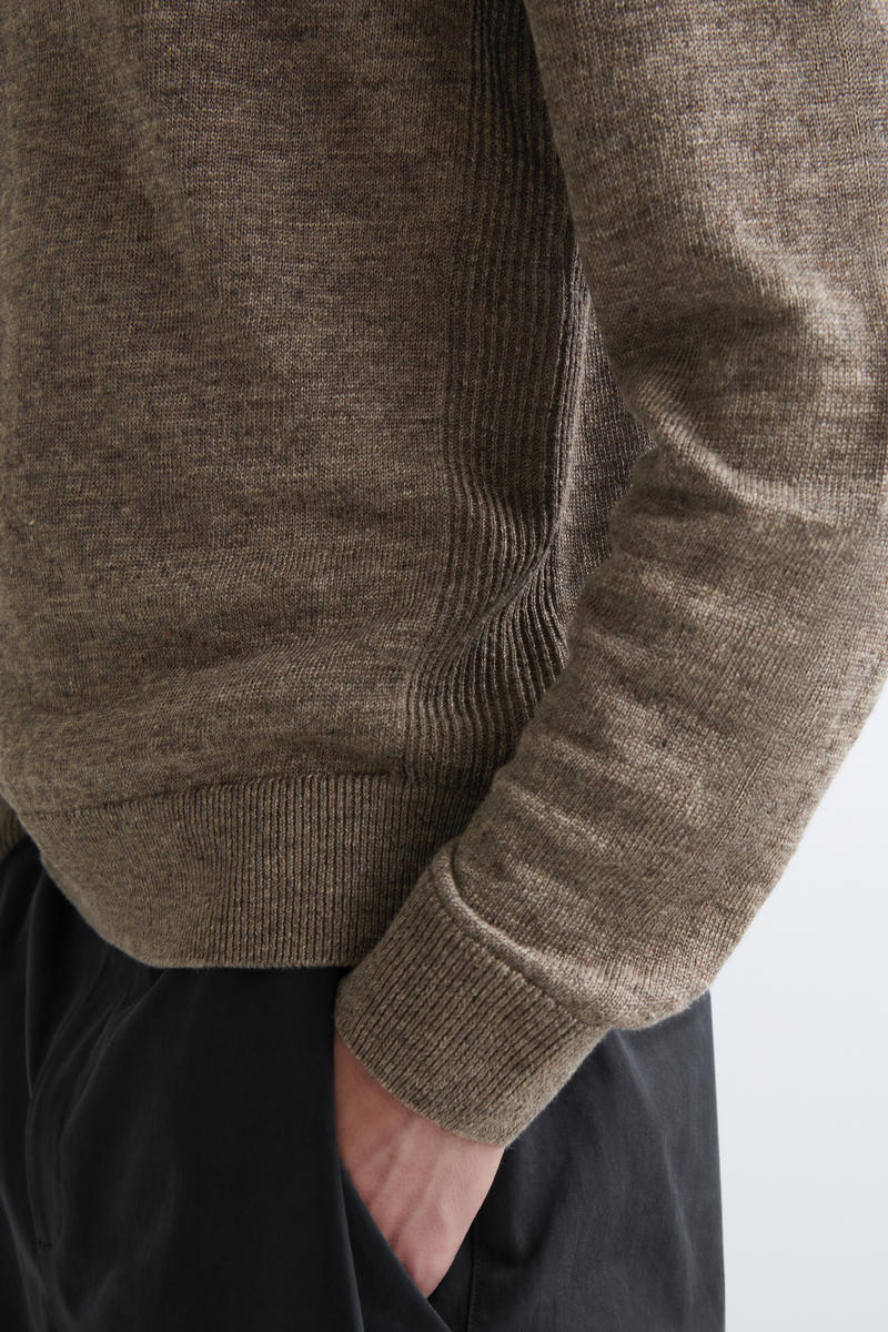 COS ニットリネンクルーネックセーター