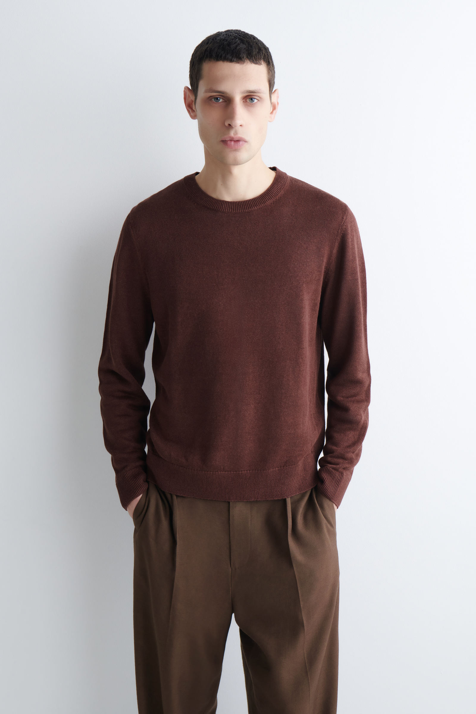 完売品　COS カットアウトニット KNITTED CUT-OUT JUMPER ニットカットアウトセーター ブラック｜COS