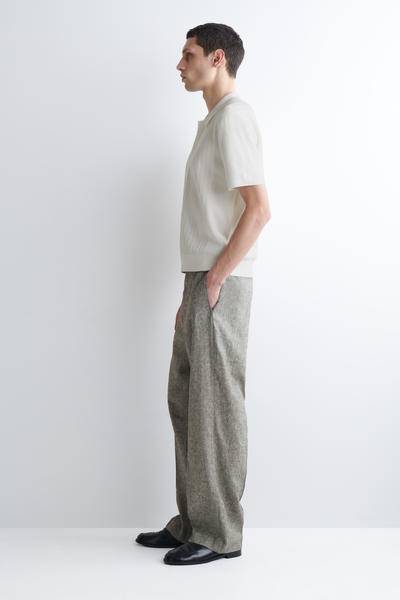 COS テクスチャードパネル　コットンポロシャツ