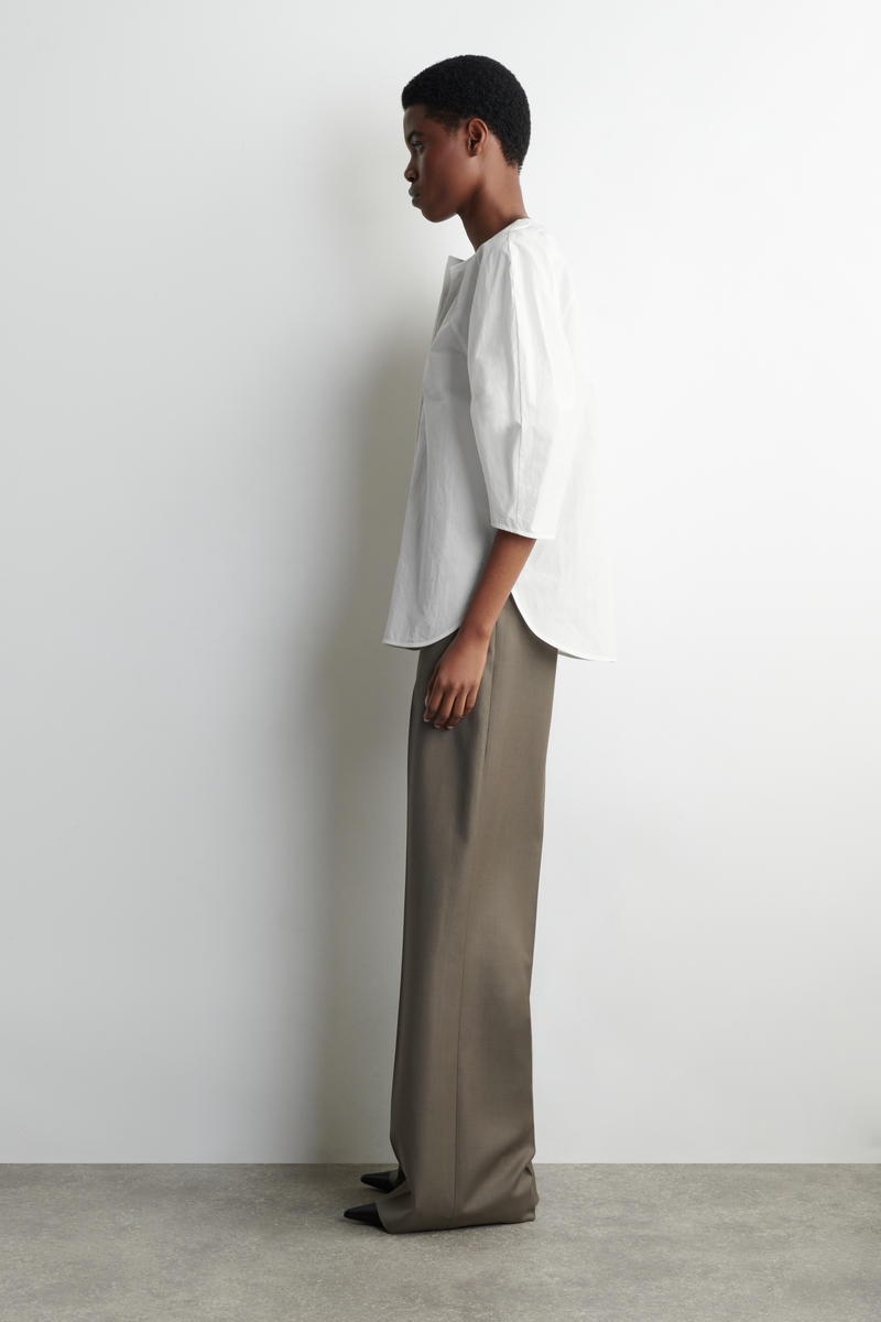 COS 彫刻的なピマコットン ポプリンブラウス