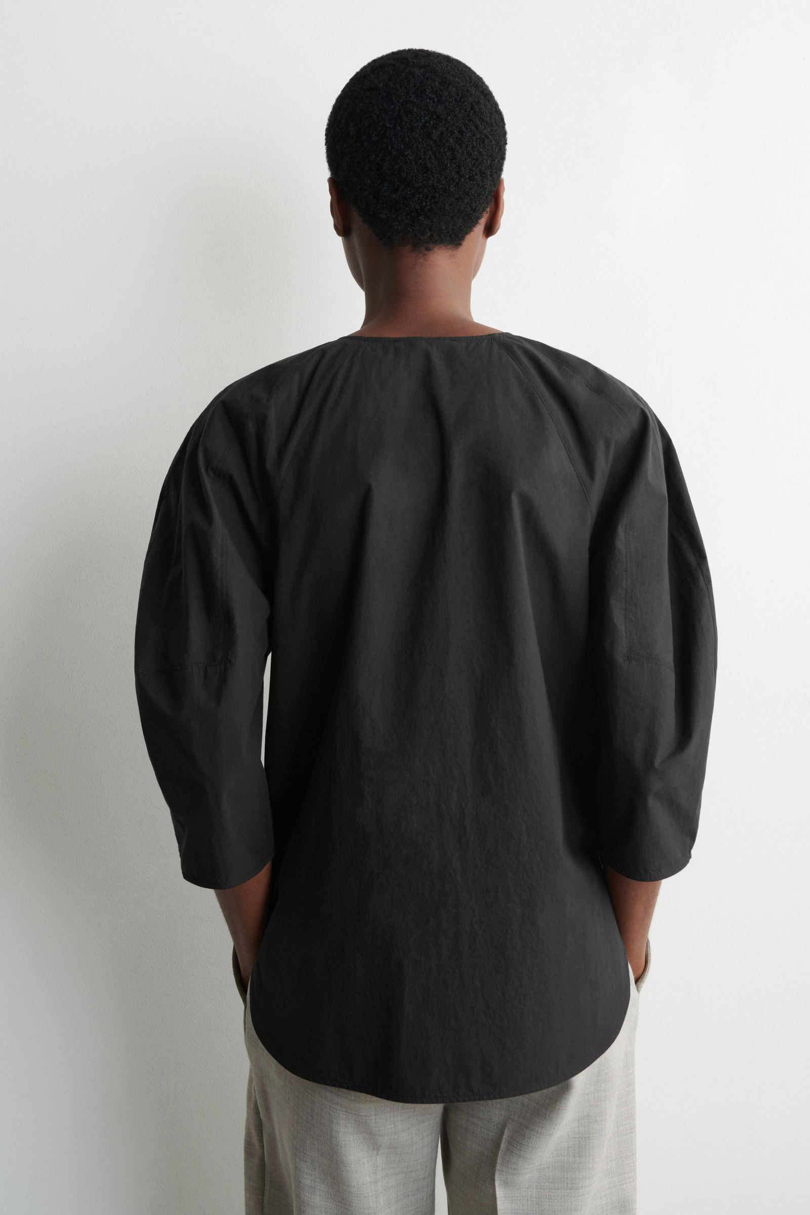 SCULPTURAL PIMA COTTON-POPLIN BLOUSE 彫刻的なピマコットン ポプリン 