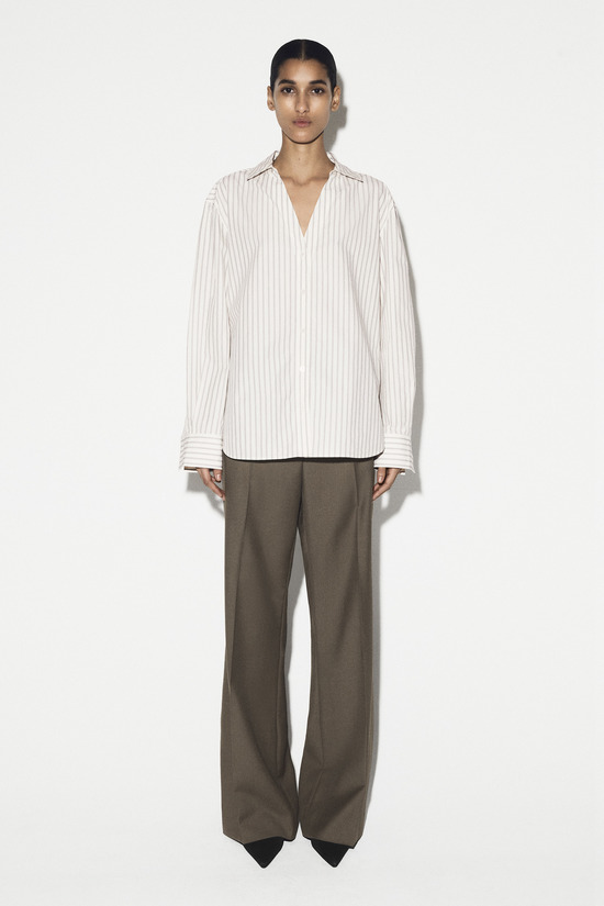 COS オープンカラー コットンポプリンシャツ