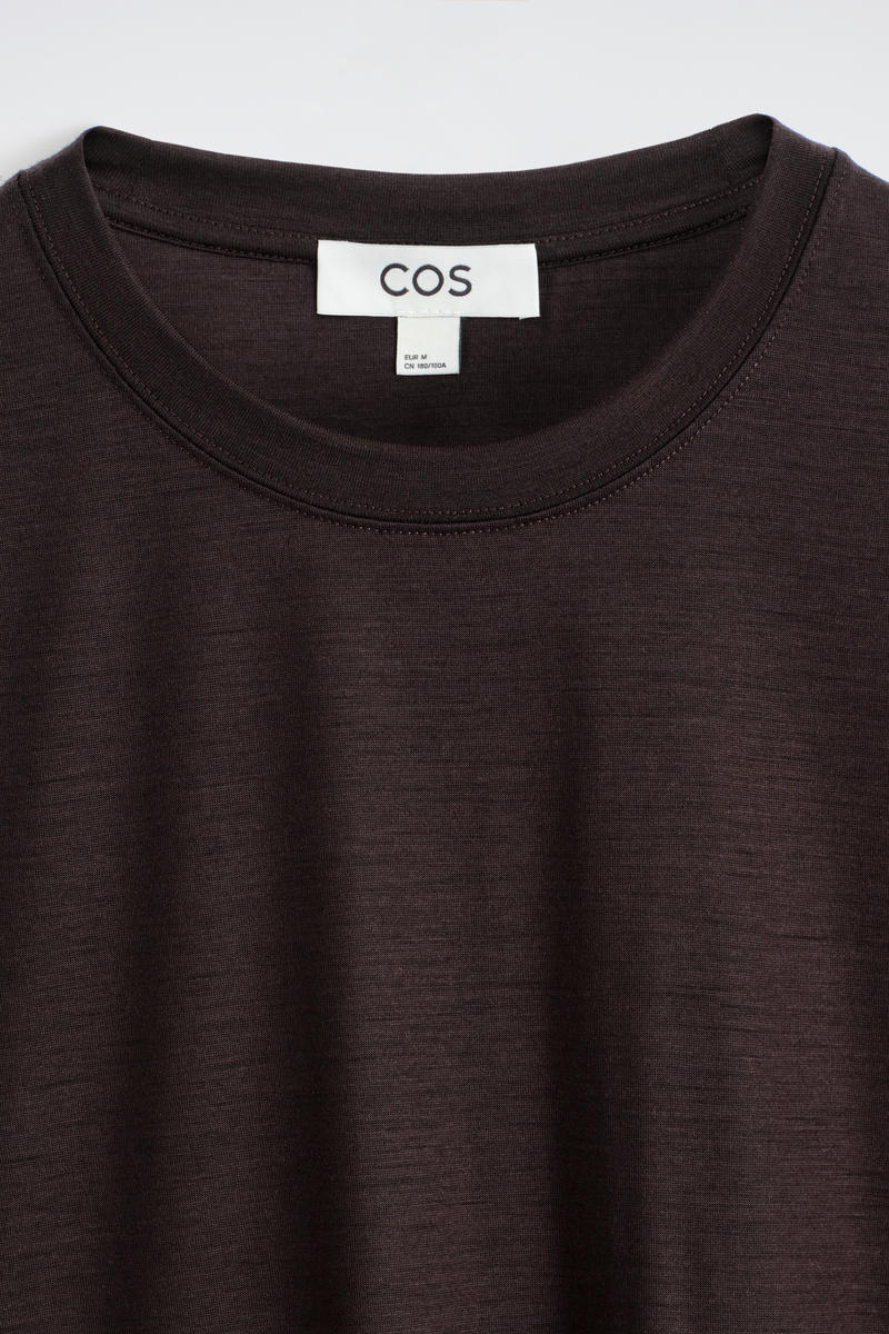 COS ライトウェイト ウールTシャツ