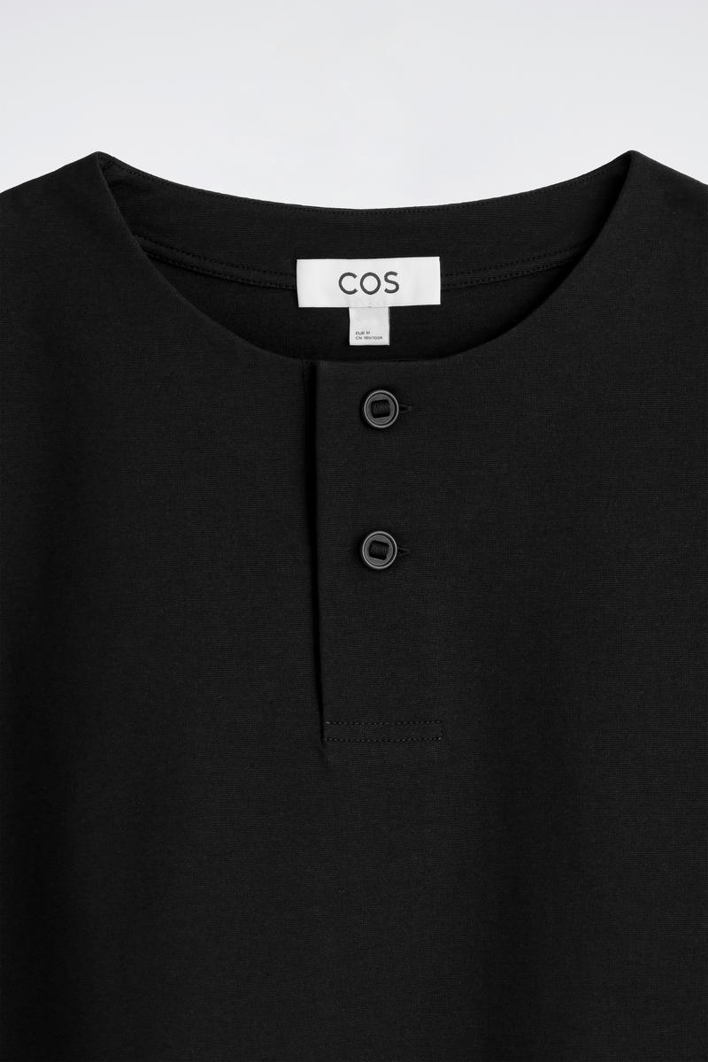 COS オーバーサイズ コットンジャージー ヘンリーTシャツ