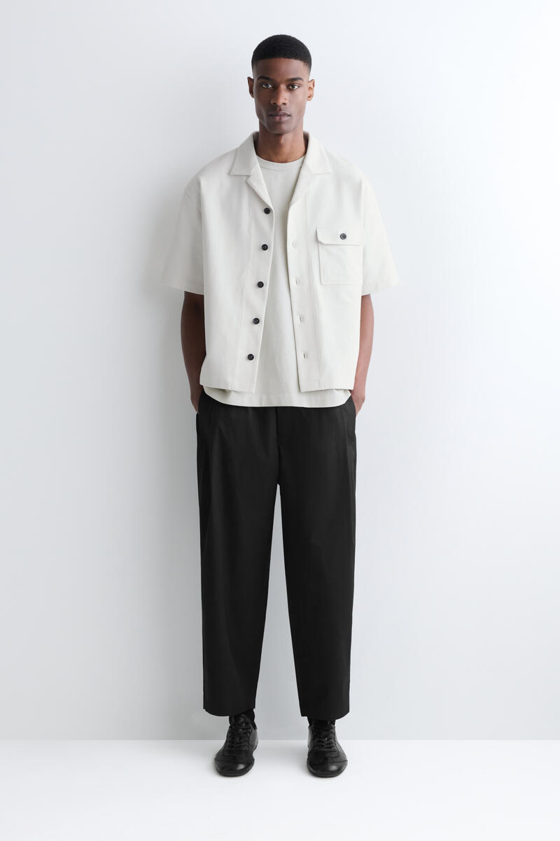 COS コットンユーティリティシャツ