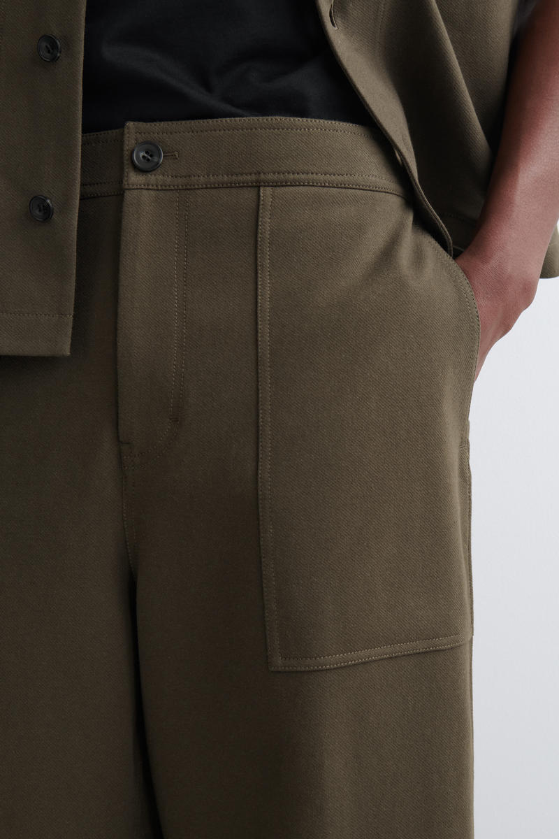 COS コットン ストレートレッグ ユーティリティパンツ