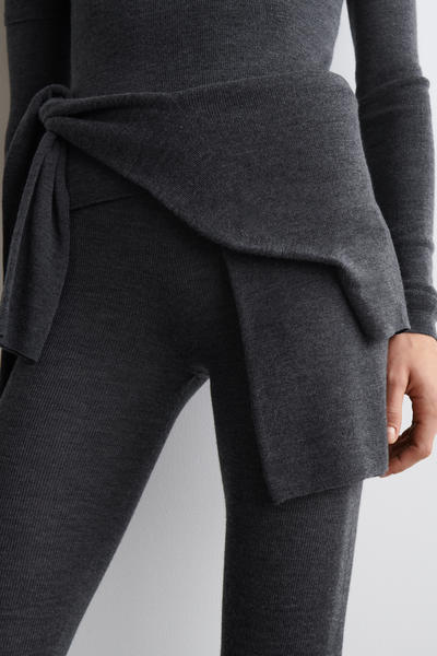 COS メリノウールレギンス