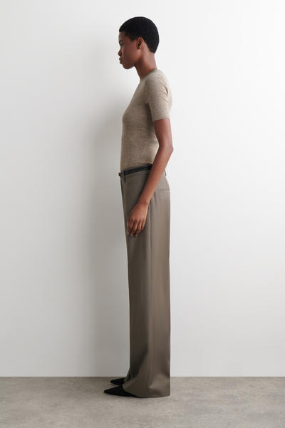 COS メリノウールTシャツ