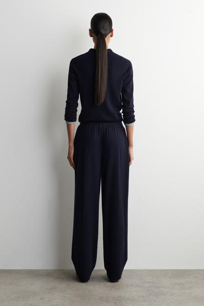 COS エラスティックメリノウールパンツ