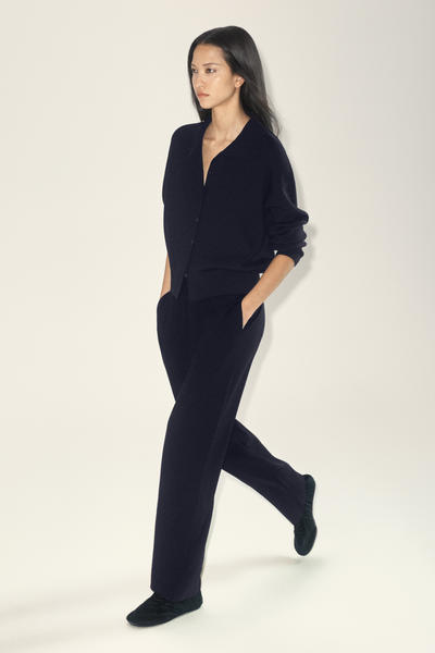 COS エラスティックメリノウールパンツ