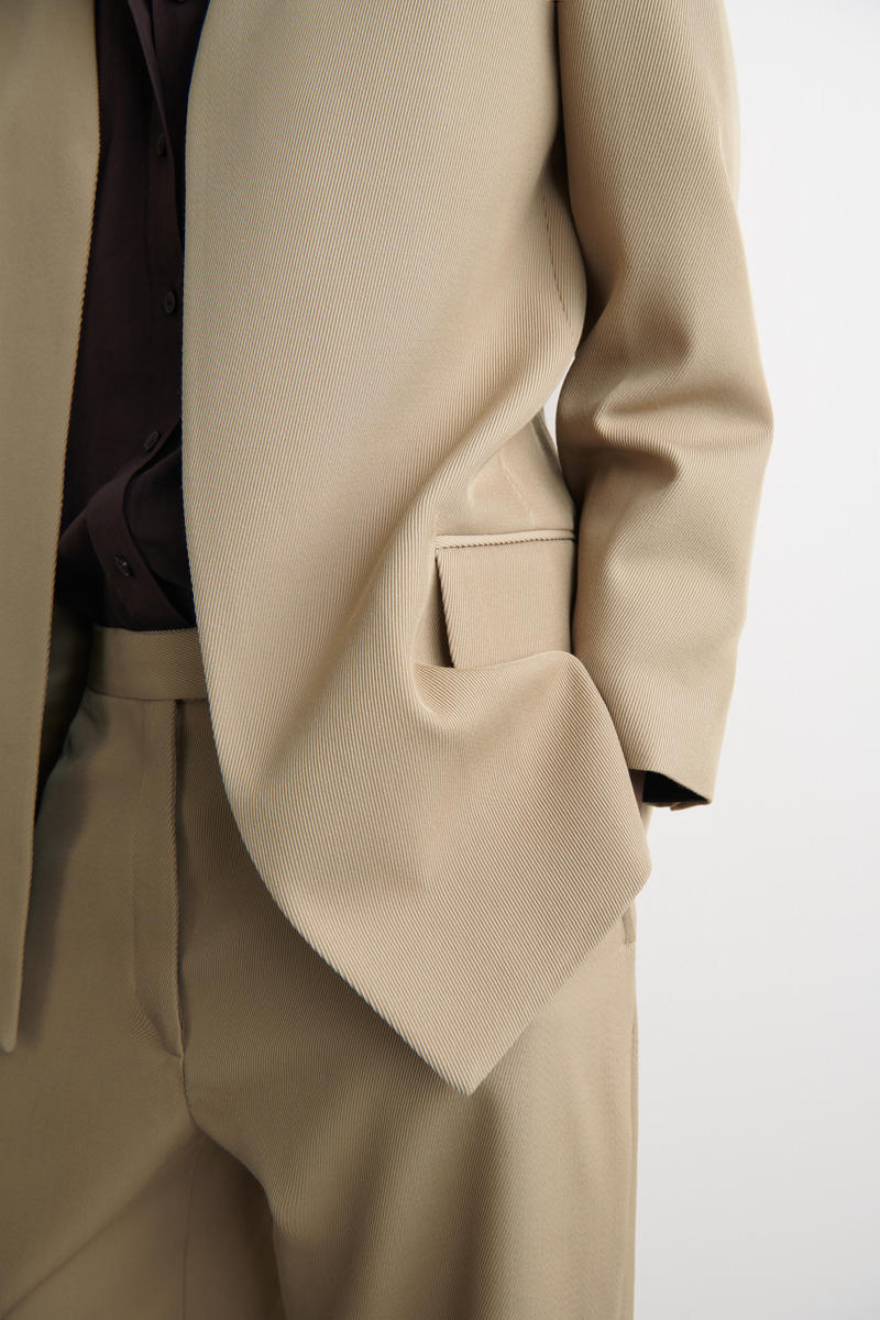 COS ノーカラー ウールツイル ブレザー