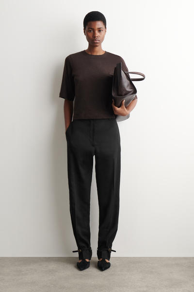 COS コットンTシャツ