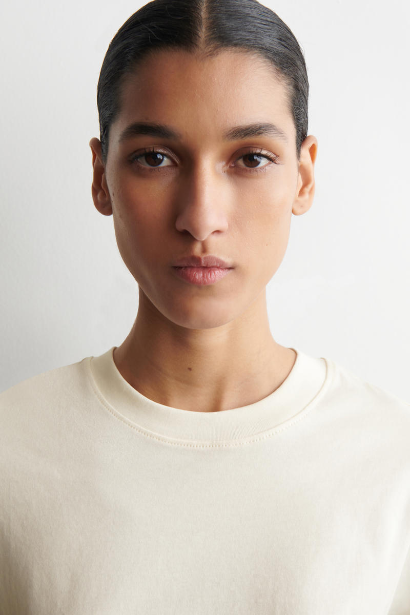 COS コットンTシャツ