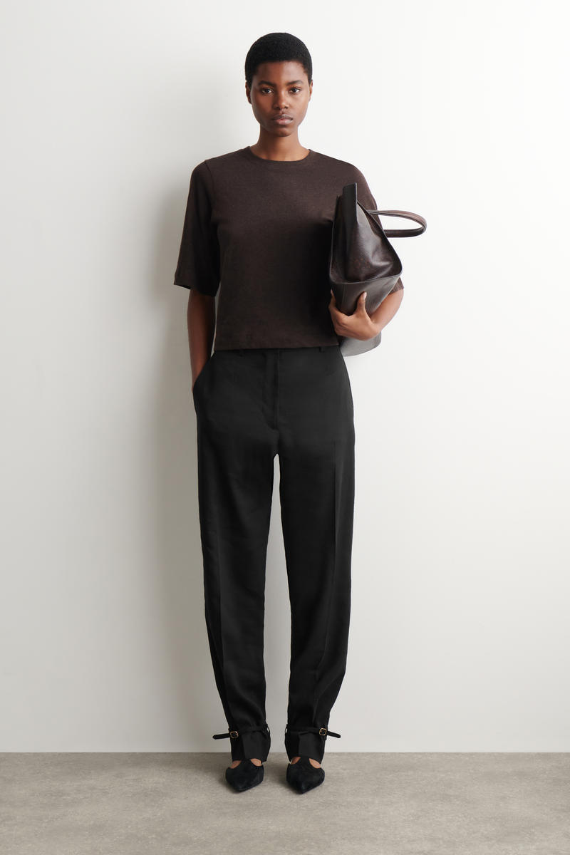 COS コットンTシャツ