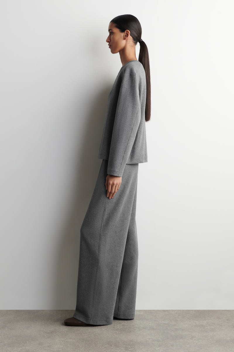 COS コットン長袖トップス