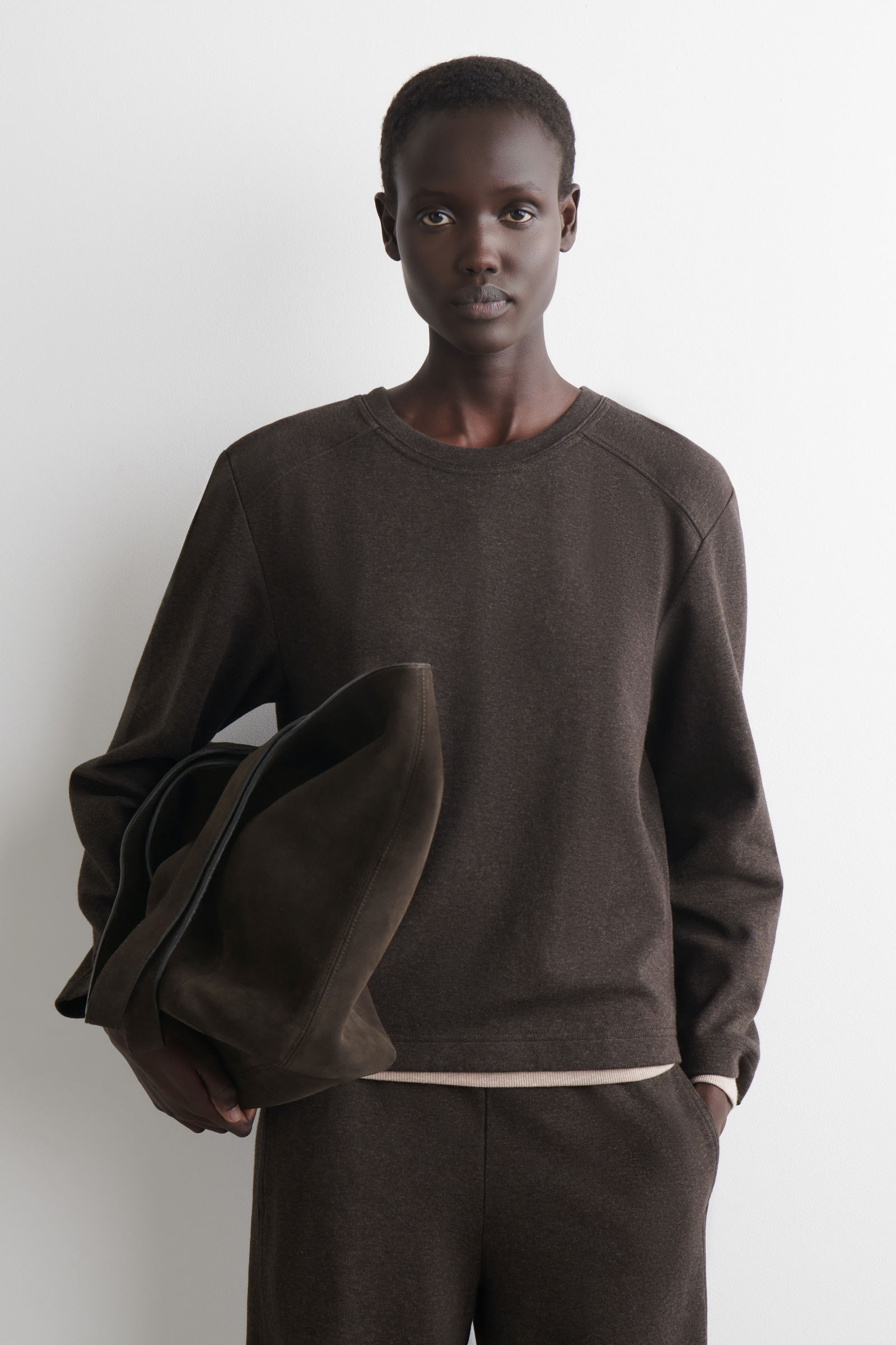 タグ付き:ケープ コス(COS) ダークブラウン FREE SIZE タグ付き:ケープ コス(COS) ダークブラウン FREE SIZE