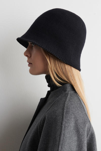 COS メリノウールバケットハット